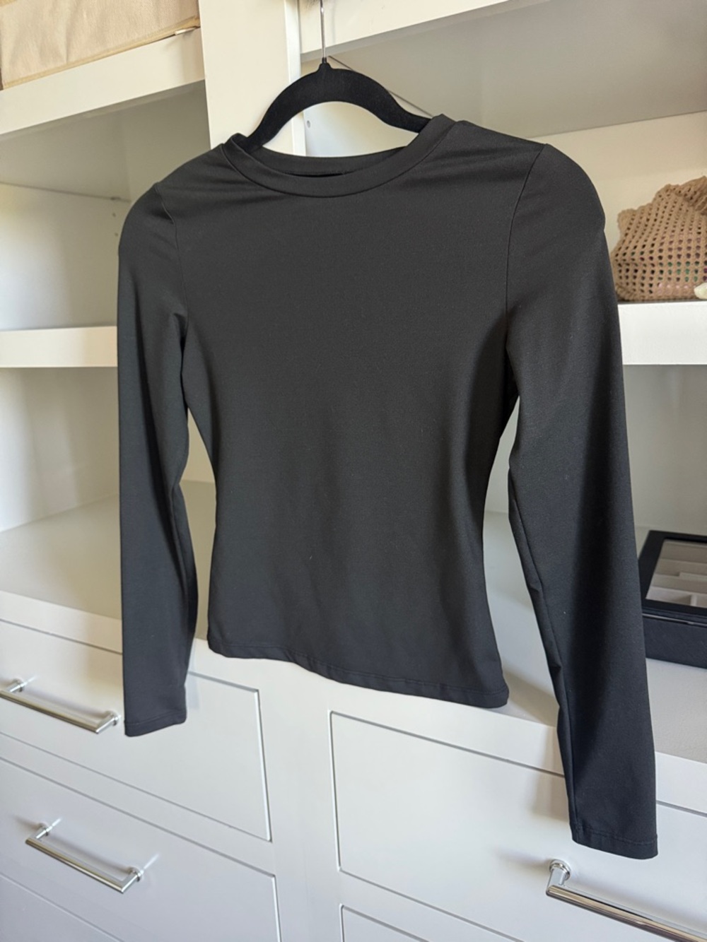 Women's Black Long Sleeve Crewneck Top